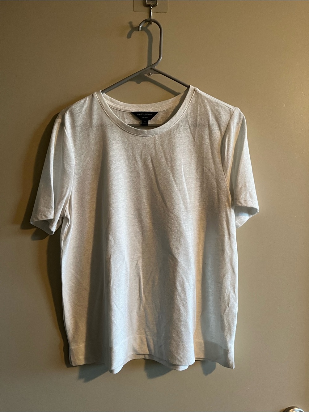 Banana Republic White Linen Blend Crew Neck T-Shirt | Size M